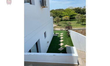 Venta de Casa en la Urbanización Ciudad del Mar,  Manta, Manabí, Ecuador