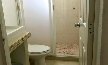 Renta de Estudio en Residencial Las Americas céntrico amueblado incluye internet  y agua