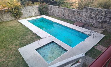 CASA EN VENTA CON JARDÍN Y ALBERCA CUERNAVACA MORELOS