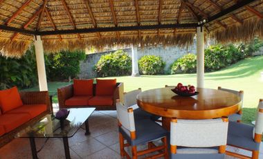 Casa en venta Club de Golf Santa Fe, Xochitepec Morelos.