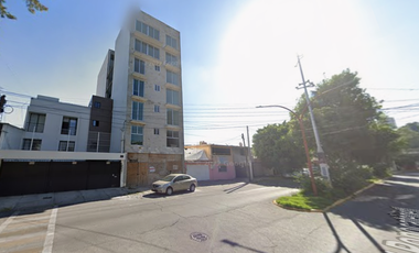 Casa Adjudicada de Remate Bancario con 2 oficinas en Valle Dorado Hab Los Pirules, Tlalnepantla Edo de Mex