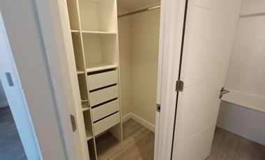 ARRIENDO Departamento1D1B semi amoblado, Metro Chile España