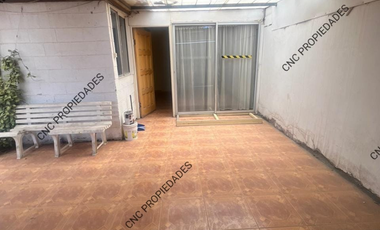 SE VENDE AMPLIA CASA, CON DEPARTAMENTO ANEXO, ENTRADA INDEPENDIENTE EN VILLA AYQUINA.