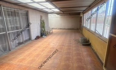 SE VENDE AMPLIA CASA, CON DEPARTAMENTO ANEXO, ENTRADA INDEPENDIENTE EN VILLA AYQUINA.