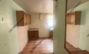 SE VENDE AMPLIA CASA, CON DEPARTAMENTO ANEXO, ENTRADA INDEPENDIENTE EN VILLA AYQUINA.