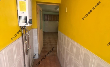 SE VENDE AMPLIA CASA, CON DEPARTAMENTO ANEXO, ENTRADA INDEPENDIENTE EN VILLA AYQUINA.