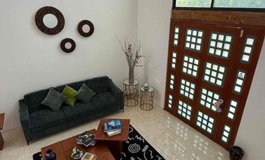 CASA EN VENTA EN BOSQUES DE ANGELÓPOLIS, 3 RECÁMARAS TODAS CON BAÑO, JARDÍN, PUEBLA