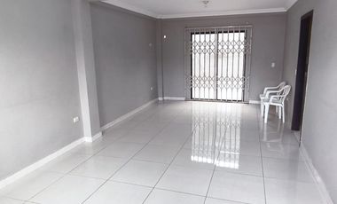 Alquiler casa Samanes 7  junto a colegios