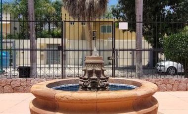 C105 Venta de Casa 7 recamaras piscina y jaccuzy frente Campo de Golf Palma Real en Ixtapa Zihuatanejo