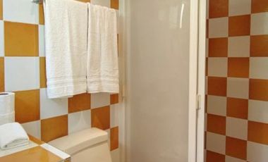 C105 Venta de Casa 7 recamaras piscina y jaccuzy frente Campo de Golf Palma Real en Ixtapa Zihuatanejo