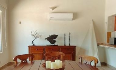 C105 Venta de Casa 7 recamaras piscina y jaccuzy frente Campo de Golf Palma Real en Ixtapa Zihuatanejo