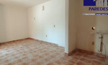 C105 Venta de Casa 7 recamaras piscina y jaccuzy frente Campo de Golf Palma Real en Ixtapa Zihuatanejo