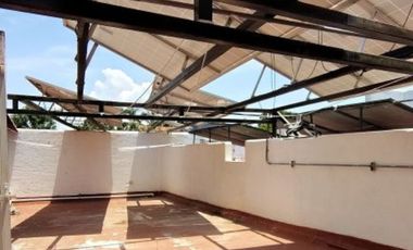 C105 Venta de Casa 7 recamaras piscina y jaccuzy frente Campo de Golf Palma Real en Ixtapa Zihuatanejo