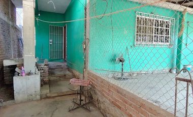 C102 Venta de Casa 4 recamaras dos niveles en Coacoyul