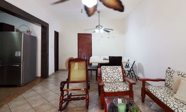 BONITA CASA DE UN PISO EN VENTA EN FLORES DEL VALLE