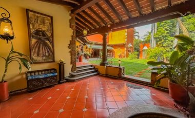 CASA CON ALBERCA, ÁREAS DE JUEGOS Y POTENCIAL AIRBNB EN ACAPANTZINGO, CUERNAVACA
