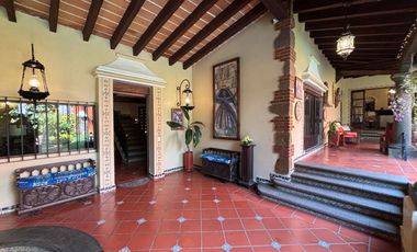 CASA CON ALBERCA, ÁREAS DE JUEGOS Y POTENCIAL AIRBNB EN ACAPANTZINGO, CUERNAVACA