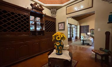 CASA CON ALBERCA, ÁREAS DE JUEGOS Y POTENCIAL AIRBNB EN ACAPANTZINGO, CUERNAVACA