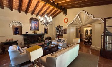 CASA CON ALBERCA, ÁREAS DE JUEGOS Y POTENCIAL AIRBNB EN ACAPANTZINGO, CUERNAVACA