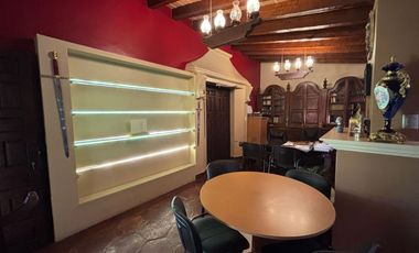 CASA CON ALBERCA, ÁREAS DE JUEGOS Y POTENCIAL AIRBNB EN ACAPANTZINGO, CUERNAVACA