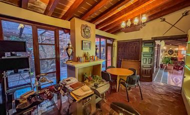 CASA CON ALBERCA, ÁREAS DE JUEGOS Y POTENCIAL AIRBNB EN ACAPANTZINGO, CUERNAVACA