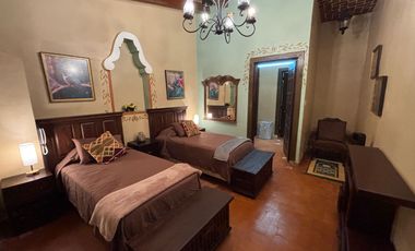 CASA CON ALBERCA, ÁREAS DE JUEGOS Y POTENCIAL AIRBNB EN ACAPANTZINGO, CUERNAVACA