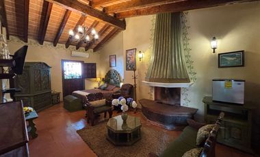 CASA CON ALBERCA, ÁREAS DE JUEGOS Y POTENCIAL AIRBNB EN ACAPANTZINGO, CUERNAVACA