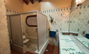 CASA CON ALBERCA, ÁREAS DE JUEGOS Y POTENCIAL AIRBNB EN ACAPANTZINGO, CUERNAVACA