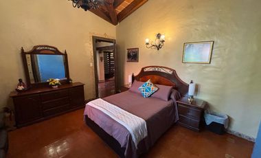 CASA CON ALBERCA, ÁREAS DE JUEGOS Y POTENCIAL AIRBNB EN ACAPANTZINGO, CUERNAVACA