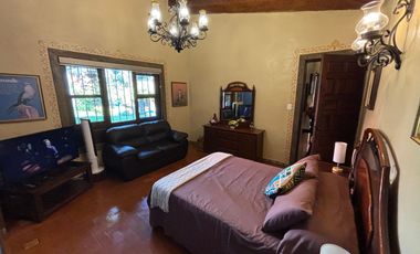 CASA CON ALBERCA, ÁREAS DE JUEGOS Y POTENCIAL AIRBNB EN ACAPANTZINGO, CUERNAVACA