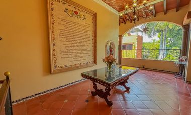 CASA CON ALBERCA, ÁREAS DE JUEGOS Y POTENCIAL AIRBNB EN ACAPANTZINGO, CUERNAVACA