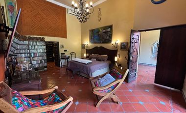 CASA CON ALBERCA, ÁREAS DE JUEGOS Y POTENCIAL AIRBNB EN ACAPANTZINGO, CUERNAVACA