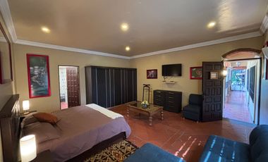 CASA CON ALBERCA, ÁREAS DE JUEGOS Y POTENCIAL AIRBNB EN ACAPANTZINGO, CUERNAVACA