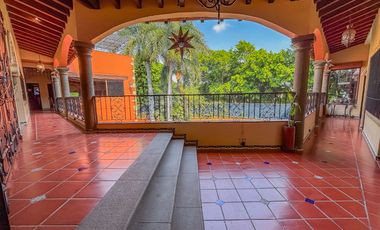 CASA CON ALBERCA, ÁREAS DE JUEGOS Y POTENCIAL AIRBNB EN ACAPANTZINGO, CUERNAVACA