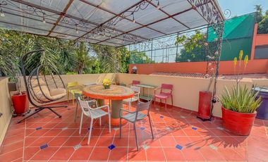 CASA CON ALBERCA, ÁREAS DE JUEGOS Y POTENCIAL AIRBNB EN ACAPANTZINGO, CUERNAVACA