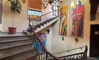 CASA CON ALBERCA, ÁREAS DE JUEGOS Y POTENCIAL AIRBNB EN ACAPANTZINGO, CUERNAVACA