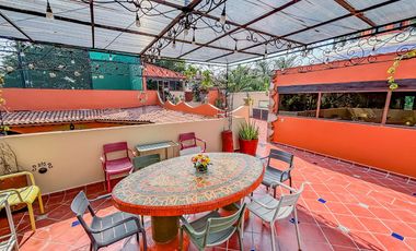 CASA CON ALBERCA, ÁREAS DE JUEGOS Y POTENCIAL AIRBNB EN ACAPANTZINGO, CUERNAVACA