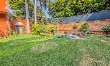 CASA CON ALBERCA, ÁREAS DE JUEGOS Y POTENCIAL AIRBNB EN ACAPANTZINGO, CUERNAVACA