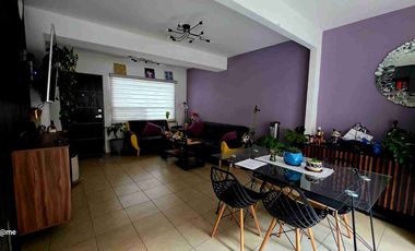 Venta de Casa en Villas del Fresno – Seguridad y Confort en 3 Niveles