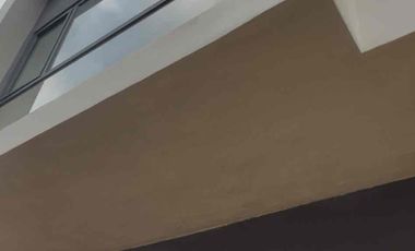 casas en venta a estrenar en la  vía Mayancela cerca del parque industrial de cuenca