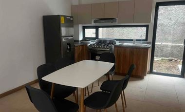 casas en venta a estrenar en la  vía Mayancela cerca del parque industrial de cuenca