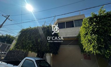 SE VENDE CASA EN ARBOLEDAS