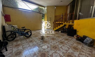 SE VENDE CASA EN ARBOLEDAS