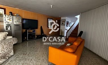 SE VENDE CASA EN ARBOLEDAS