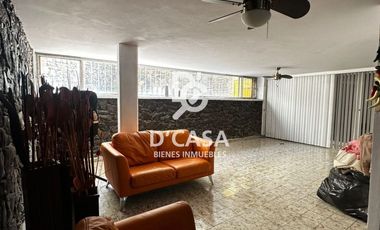 SE VENDE CASA EN ARBOLEDAS