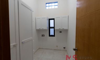 Se Vende casa 3 recamaras 4.5 baños, La Zarzuela Residencial, Cd. Juarez