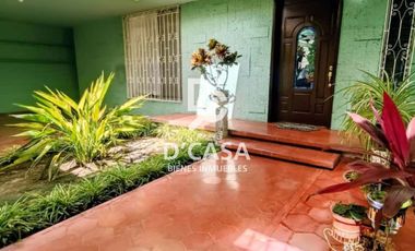 SE VENDE CASA EN ALAMEDA