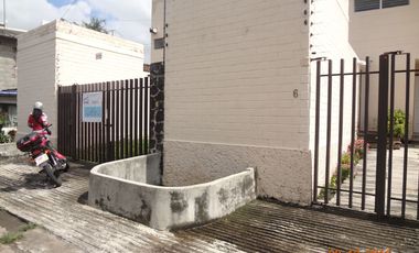 CASA AMPLIA EN PRIVADA