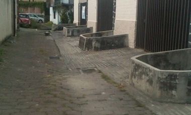CASA AMPLIA EN PRIVADA