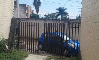 CASA AMPLIA EN PRIVADA